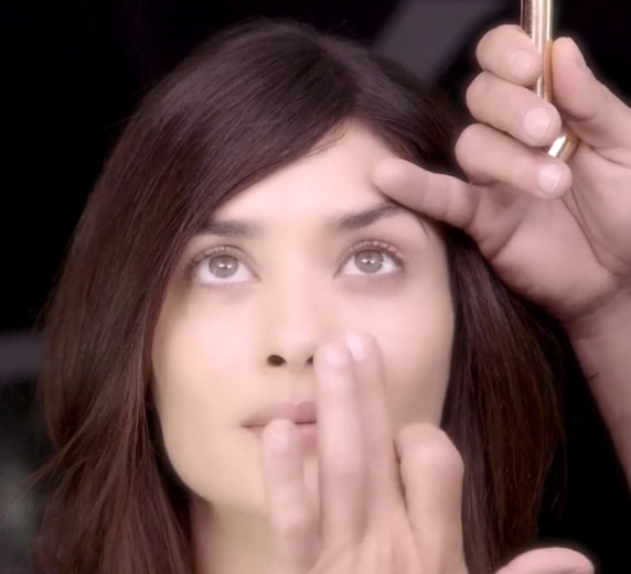 The Art of Highlighting with Yves Saint Laurent TOUCHE ÉCLAT